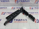 Направляющая заднего бампера правая Volkswagen Passat B5 3B5807394C