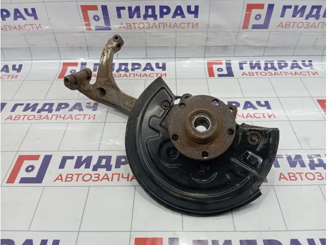 Кулак поворотный передний левый Volkswagen Passat B5 8D0407253B