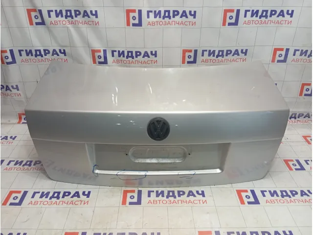 Крышка багажника Volkswagen Passat B5 3B5827025AK