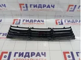 Решетка в бампер центральная Volkswagen Passat B5 3B0853677EB41