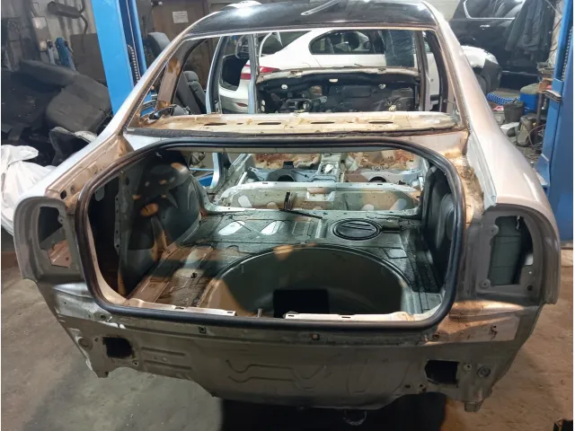 Панель задняя Volkswagen Passat B5