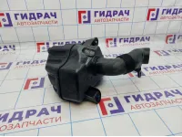 Резонатор воздушного фильтра Volkswagen Passat B6 1K0129622D. Дефект.