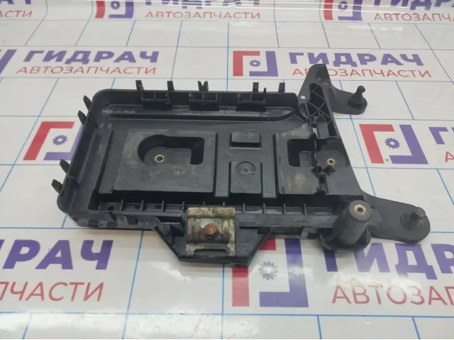 Крепление АКБ Volkswagen Passat B6 1K0915333C.