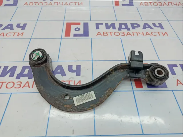 Рычаг задний верхний Volkswagen Passat B6 1K0505323N. Сайлетнблок под замену.