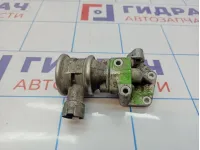 Клапан рециркуляции выхлопных газов Volkswagen Passat B6 06A131351F.