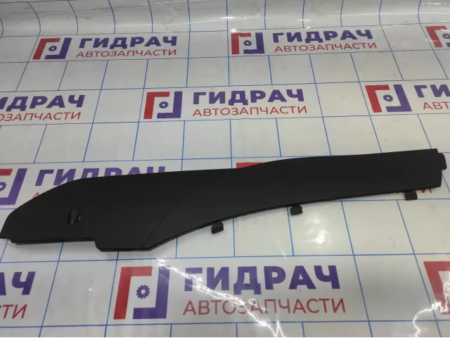 Накладка центральной консоли правая Volkswagen Passat B6 3C1863046.