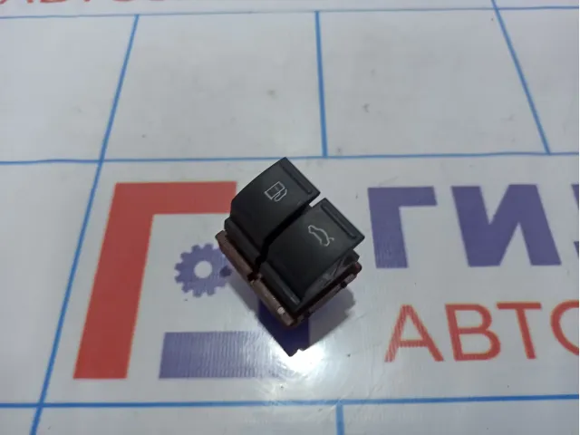 Кнопка открывания багажника Volkswagen Passat B6 3C0959903BREH. Лючка бензобака. Дефект защелки.