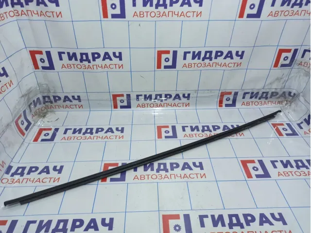 Накладка стекла переднего правого Volkswagen Passat (B8) 3G0837478C5AP