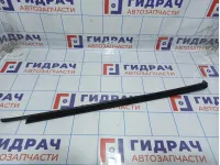 Уплотнитель стекла переднего левого Volkswagen Passat (B8) 3G0837479