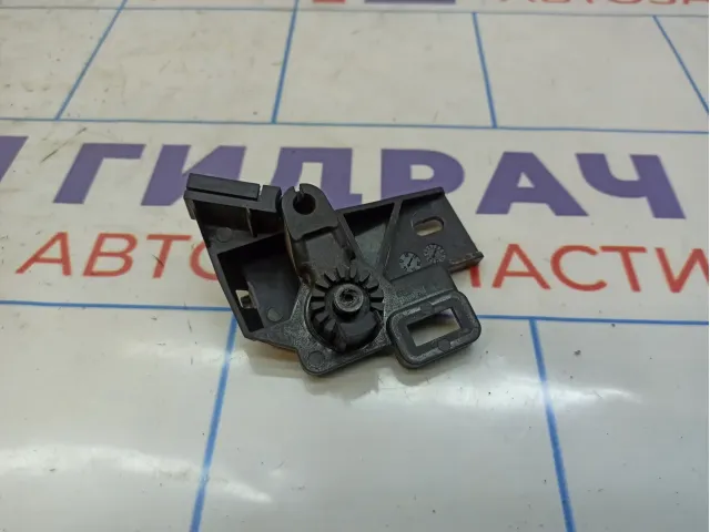 Кронштейн ручки открывания капота Volkswagen Passat (B8) 517823633B