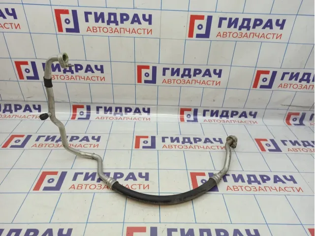 Трубка кондиционера Volkswagen Passat (B8) 5Q0820743C
