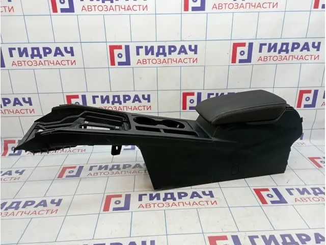 Консоль Volkswagen Passat (B8)
