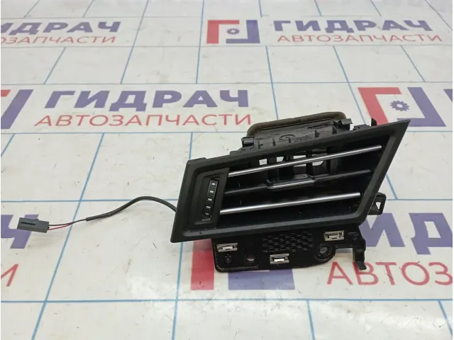 Дефлектор воздушный левый Volkswagen Passat (B8) 3G1819701EICL