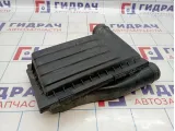 Корпус воздушного фильтра Volkswagen Passat (B8) 04E129611G