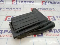 Корпус воздушного фильтра Volkswagen Passat (B8) 04E129611G