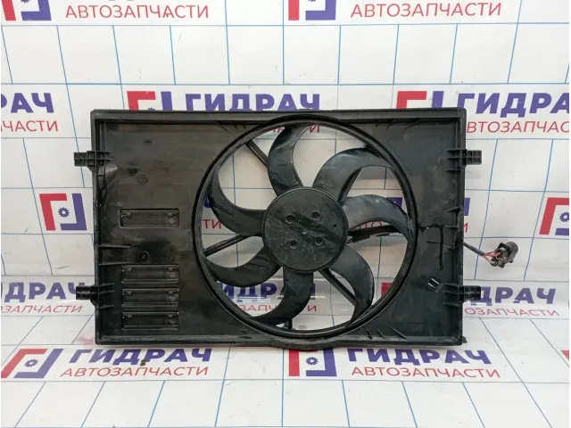 Вентилятор радиатора Volkswagen Passat (B8) 5Q0121203DA