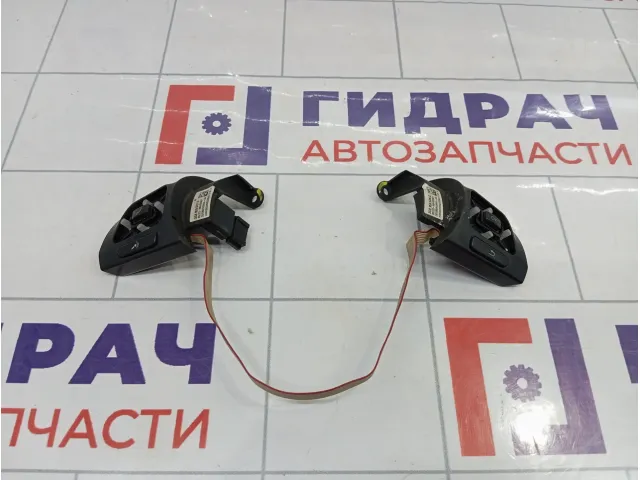Блок кнопок в рулевое колесо Volkswagen Passat CC 3C8998537B