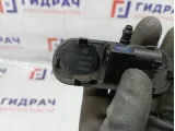 Форсунка омывателя лобового стекла левая Volkswagen Passat CC 4L0955987C