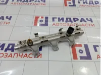 Рейка топливная (рампа) Volkswagen Passat CC 06J133317M