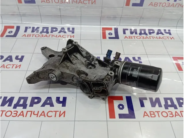 Кронштейн генератора Volkswagen Passat CC 06J903143AH