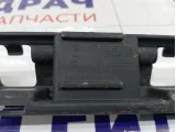 Направляющая заднего бампера центральная Volkswagen Passat CC 3C8807863C