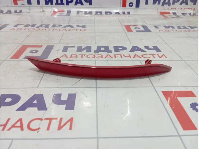 Отражатель в бампер задний правый Volkswagen Passat CC 3C8945106B 