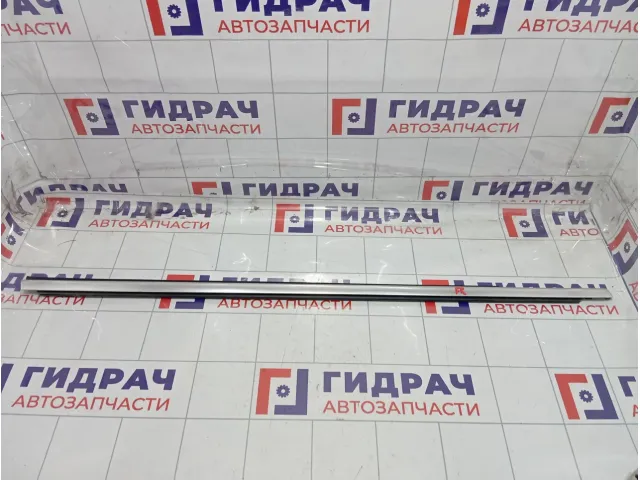 Накладка стекла переднего правого Volkswagen Passat CC 3C8837476F3Q7 