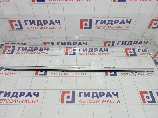 Накладка стекла заднего правого Volkswagen Passat CC 3C8839476F3Q7