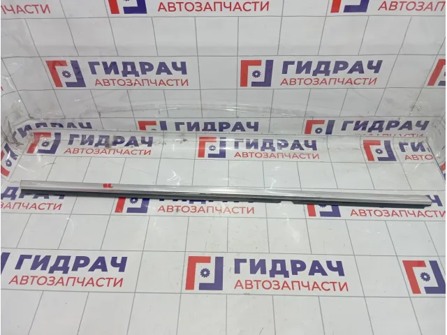 Накладка стекла заднего левого Volkswagen Passat CC 3C8839475F3Q7