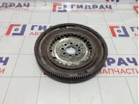 Маховик Volkswagen Passat CC 06J105266S