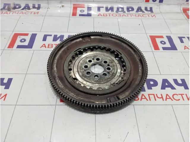 Маховик Volkswagen Passat CC 06J105266S