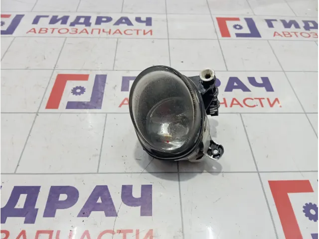 Фара противотуманная правая Volkswagen Passat CC 8T0941700 
