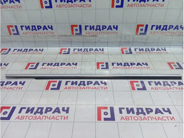 Молдинг двери передней правой Volkswagen Passat CC 3C8837476F