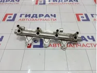 Топливная рампа (топливная рейка) Volkswagen Passat CC 06J133317M
