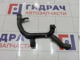 Трубка системы охлаждения Volkswagen Passat CC 06J121065F