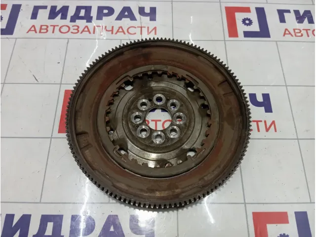 Маховик Volkswagen Passat CC 06J105266S