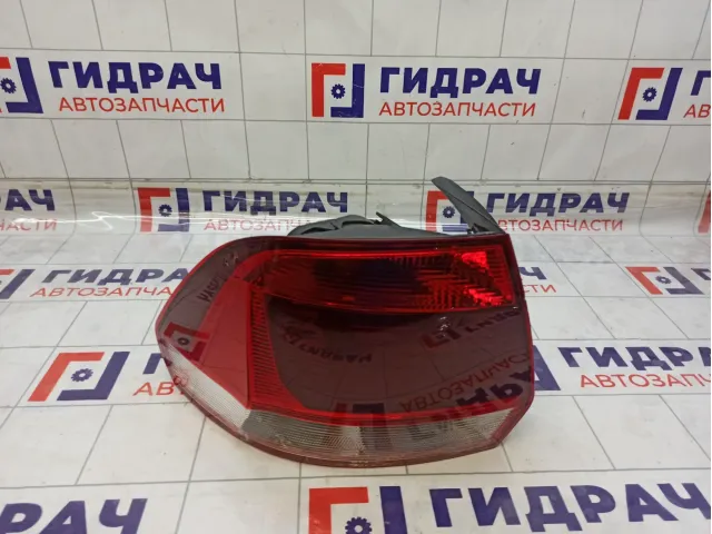 Фонарь задний левый Volkswagen Polo 6RU945095G