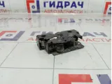 Замок капота Volkswagen Polo 5U0823509A