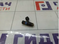 Форсунка инжекторная Volkswagen Polo 03C906031A