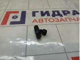 Форсунка инжекторная Volkswagen Polo 03C906031A