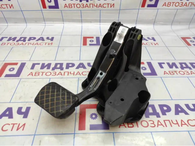 Педаль тормоза Volkswagen Polo Sedan (Mk5) 6RU721115.