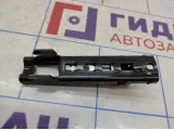 Механизм регулировки ремня безопасности Volkswagen Polo Sedan (Mk5) 3C8857819A.
