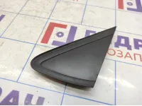 Накладка переднего крыла левого Volkswagen Polo Sedan (Mk5) 6RU853273.