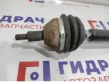 Привод передний правый Volkswagen Polo Sedan (Mk5) 6R0407764F. Дефект.