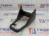 Консоль Volkswagen Polo Sedan (Mk5) 6RU863680B82V.