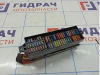Блок предохранителей Volkswagen Polo Sedan (Mk5) 000937615. Салонный.