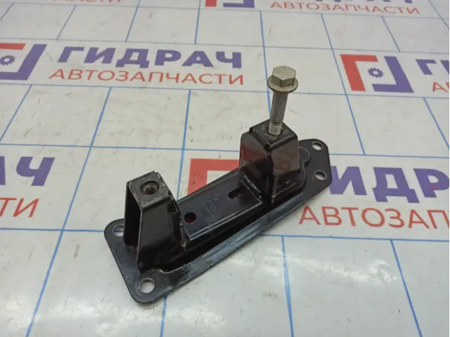 Кронштейн КПП левый Volkswagen Polo Sedan (Mk5) 6Q0199111AB.