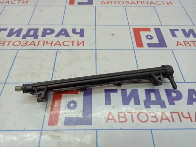 Рейка топливная (рампа) Volkswagen Polo Sedan (Mk5) 036133320C.