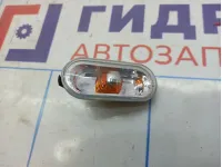 Повторитель на крыло Volkswagen Polo Sedan (Mk5) 7E0949117B.