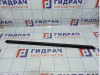 Уплотнитель стекла переднего правого Volkswagen Polo Sedan (Mk5) 6RU8374805AP